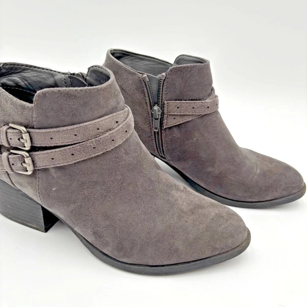 Sonoma Women's‎ Ankle Boots Size 10 Gray Faux Suede Booties